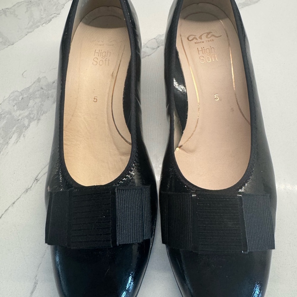 Ara Black Flats Minimalist Slip-On Loafers